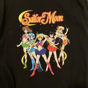 Rare sailor moon black long sleeve shirt. XXL long sleeve back shirt